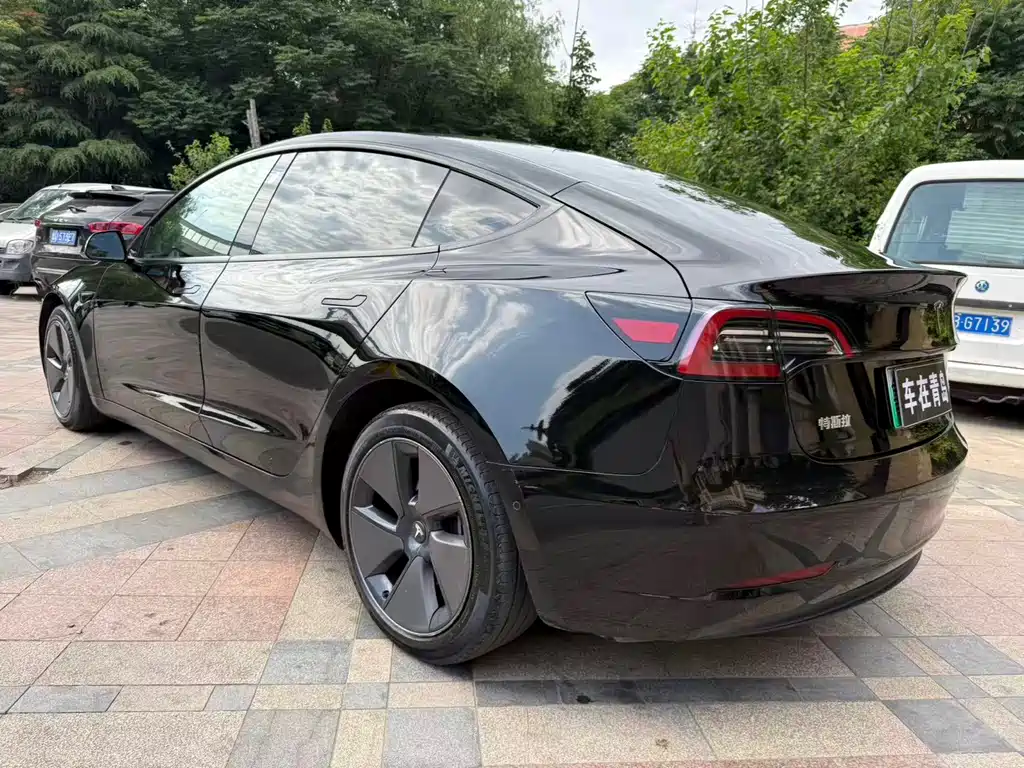 Tesla Model 3 2023 — фото 16