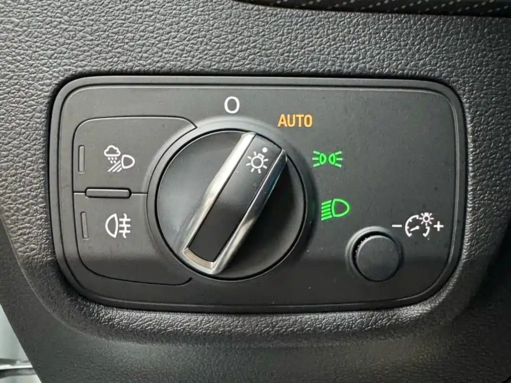 Audi Q2L 2022 — фото 14
