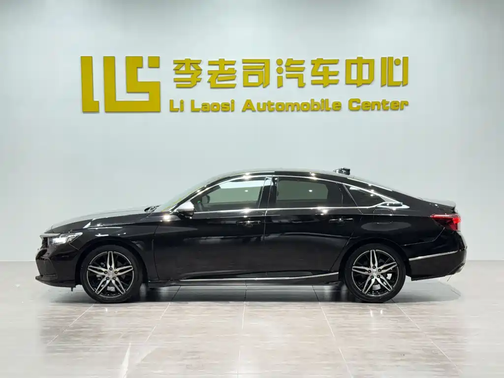 Honda Inspire 2023 — фото 12