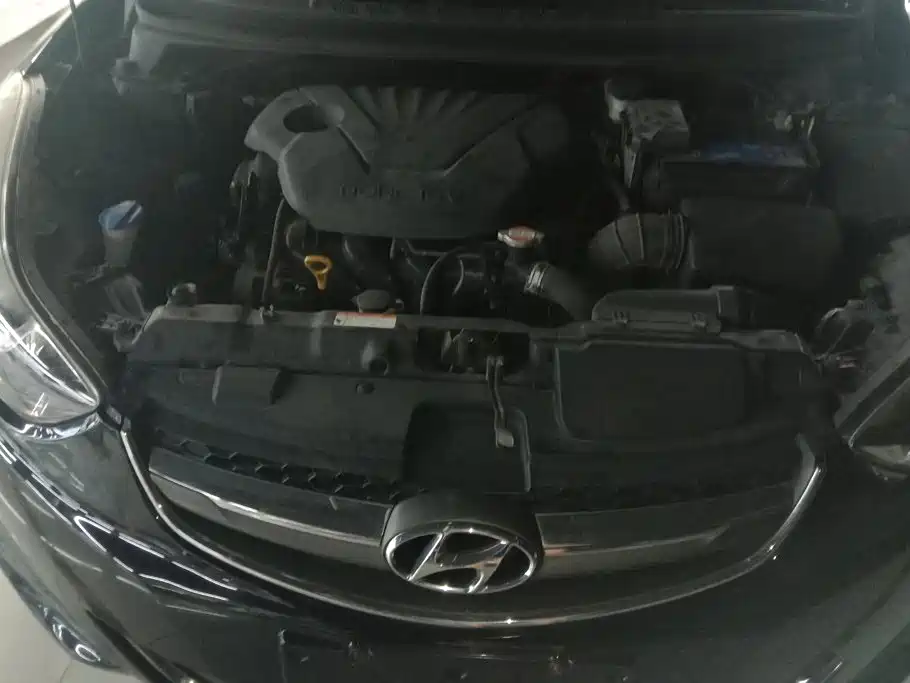 Hyundai Elantra 2015 — фото 10