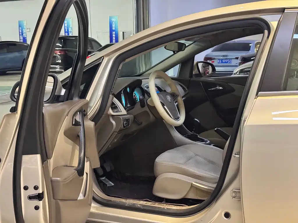 Buick Excelle 2014