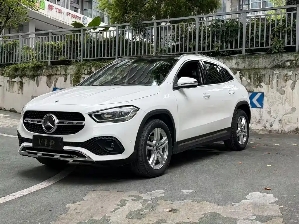 Mercedes-Benz GLA 2021 — фото 1