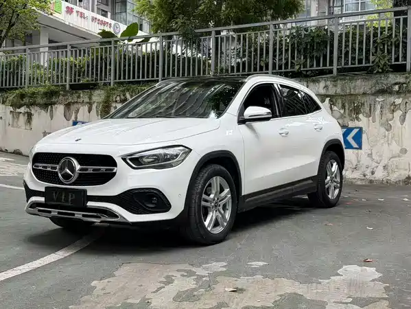 Mercedes-Benz GLA 2021