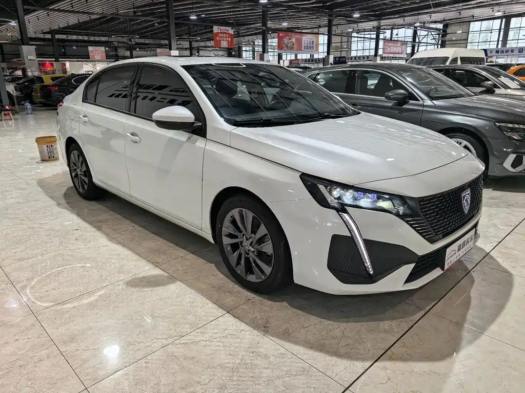 Peugeot 408 2023 — фото 14