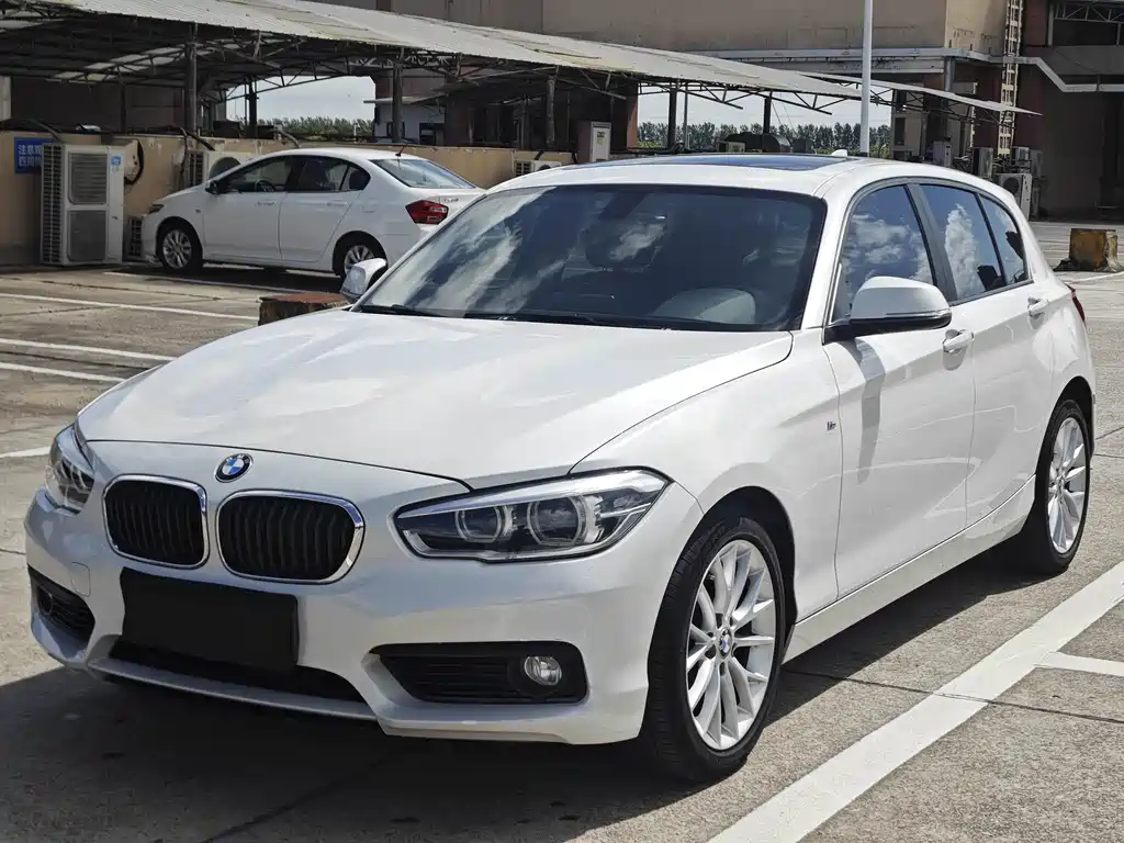 BMW 1 Series 2017 — фото 1