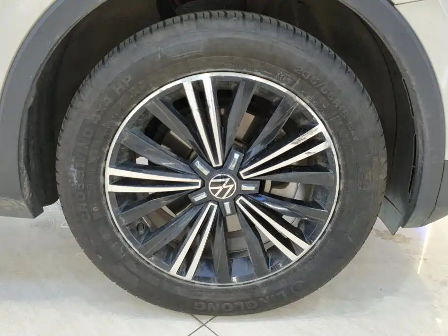 Volkswagen Tiguan L 2021 — фото 6