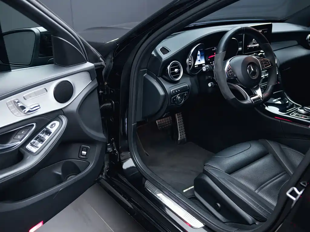 Mercedes-Benz C-Class AMG 2018 — фото 10