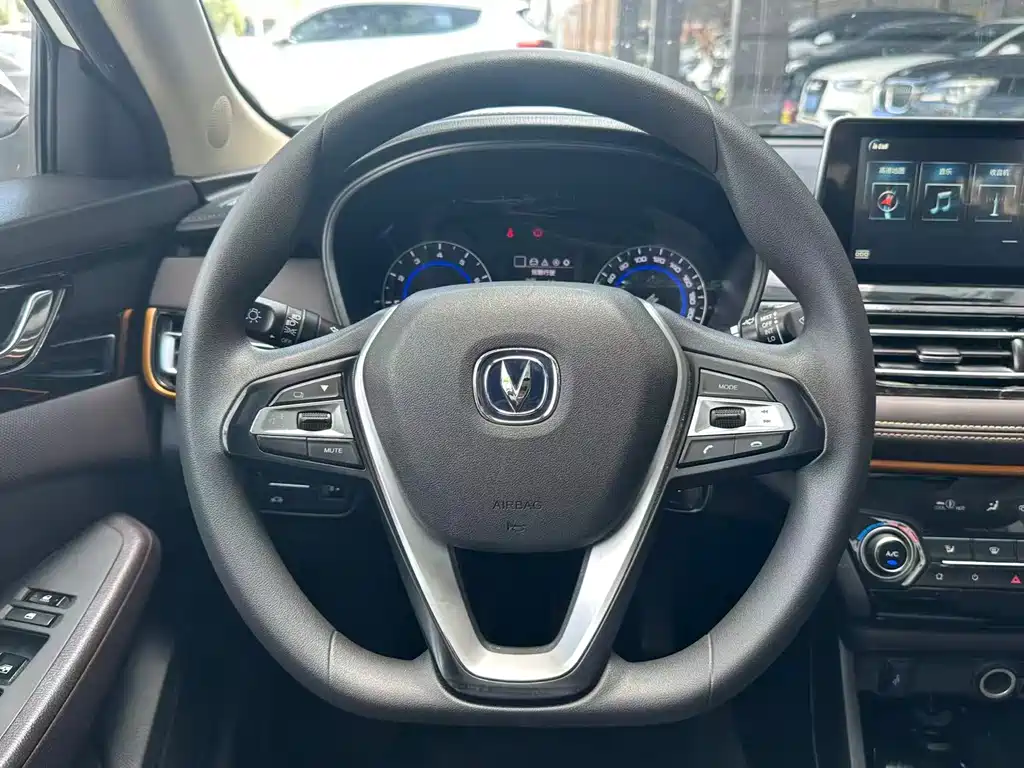 Changan Eado DT 2020 — фото 10