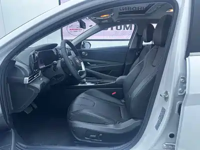 Hyundai Elantra 2023
