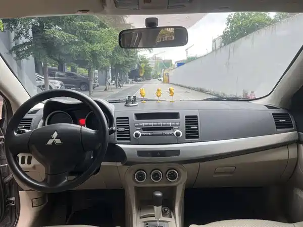 Mitsubishi Lancer EX 2010