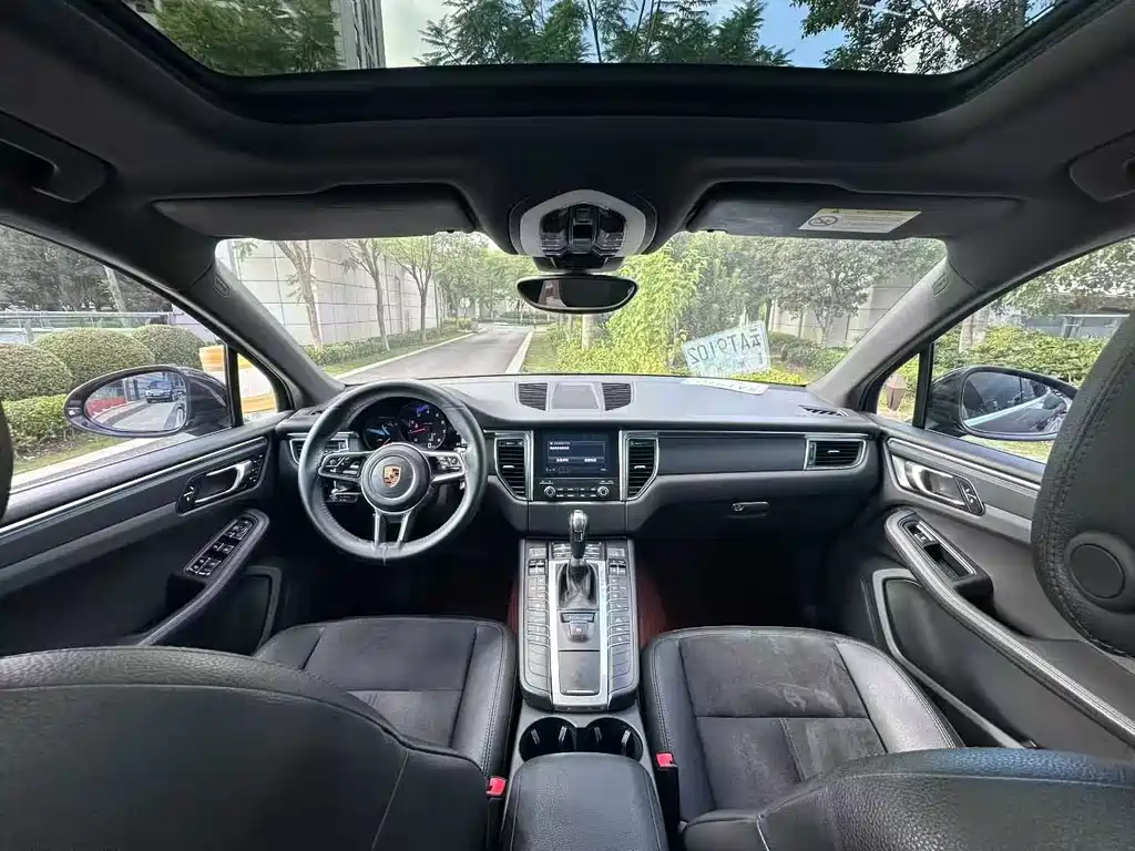 Porsche Macan 2018 — фото 6
