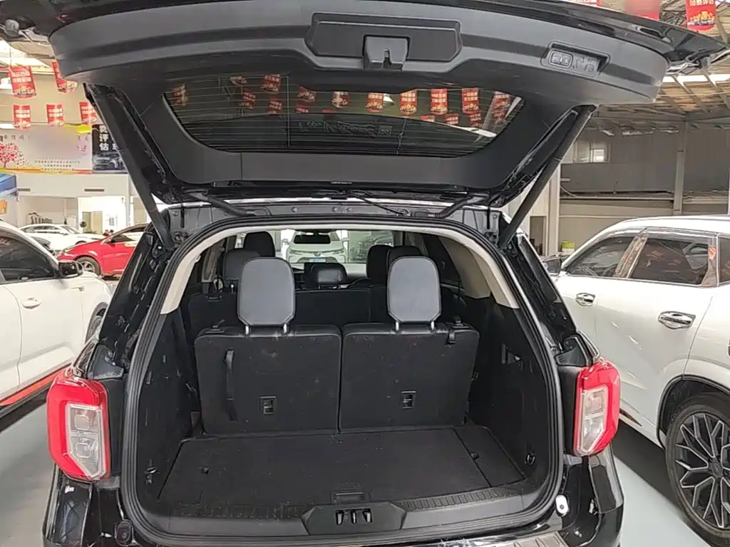 Ford Explorer 2020 — фото 19