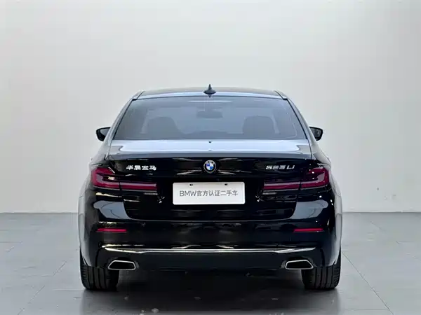 BMW 5 Series 2022