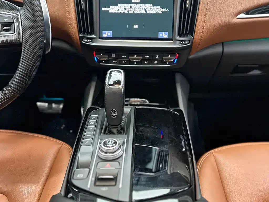 Maserati Levante 2021 — фото 14