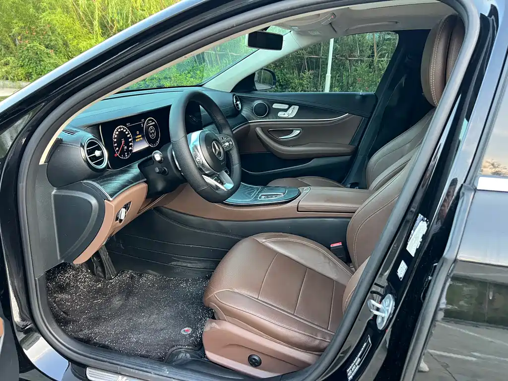 Mercedes-Benz E-Class 2019 — фото 4
