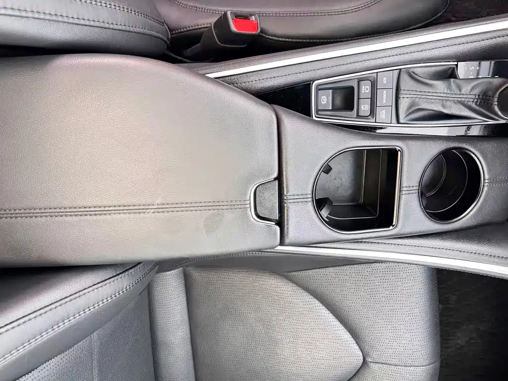 Toyota Avalon 2022 — фото 17