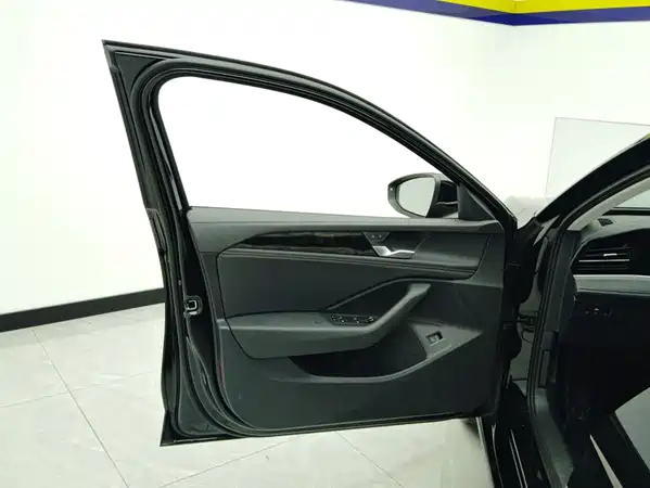Volkswagen Magotan 2025