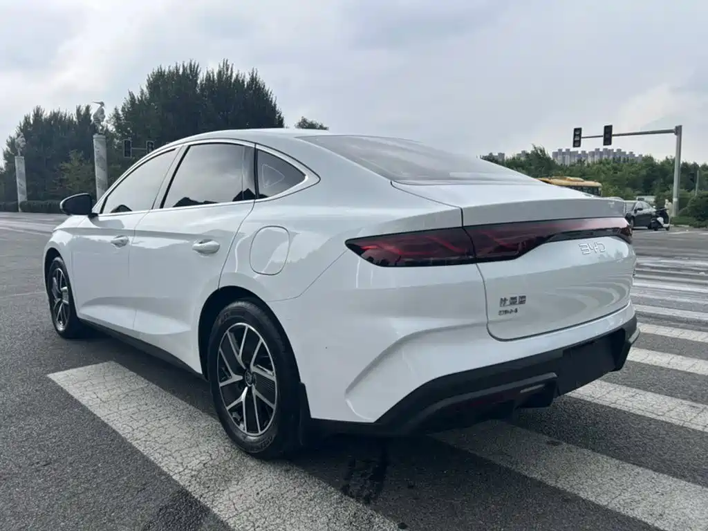 BYD Qin L 2024 — фото 16