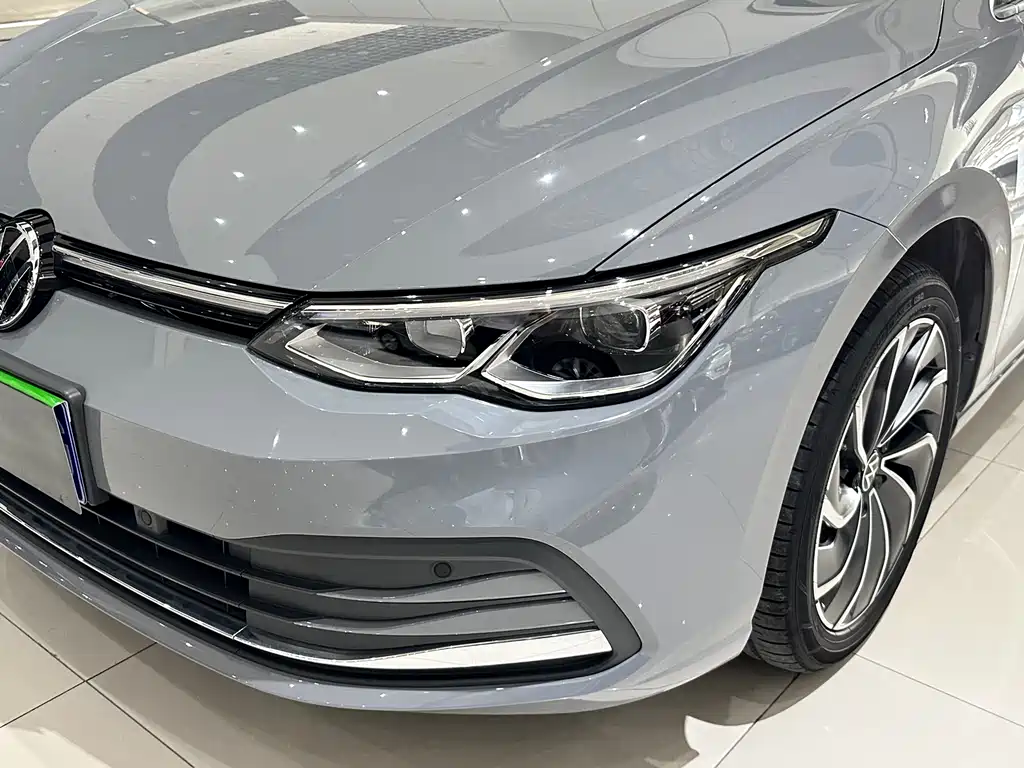 Volkswagen Golf 2024