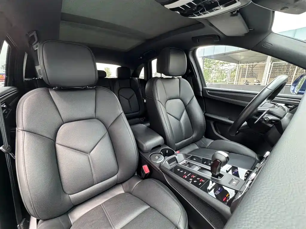 Porsche Macan 2023 — фото 12