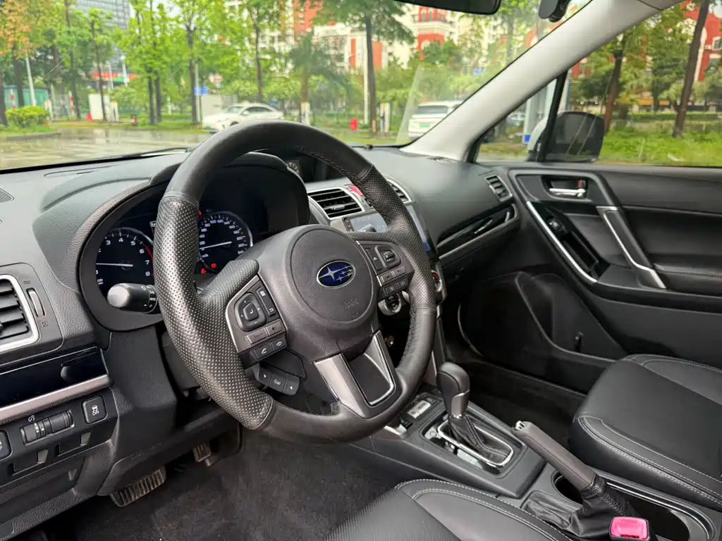 Subaru Forester 2018 — фото 6
