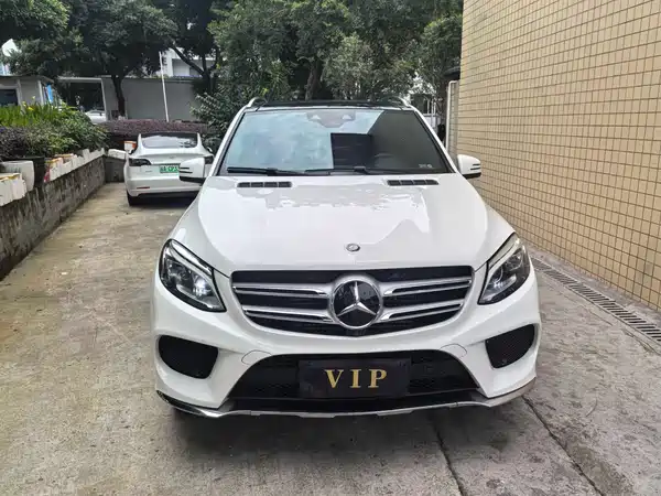 Mercedes-Benz GLE 2016