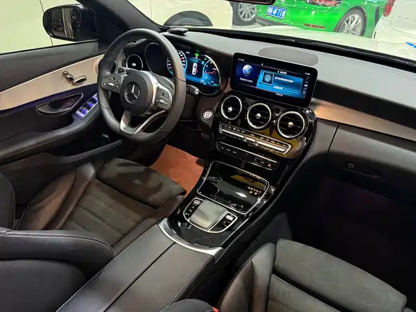 Mercedes-Benz C-Class 2020
