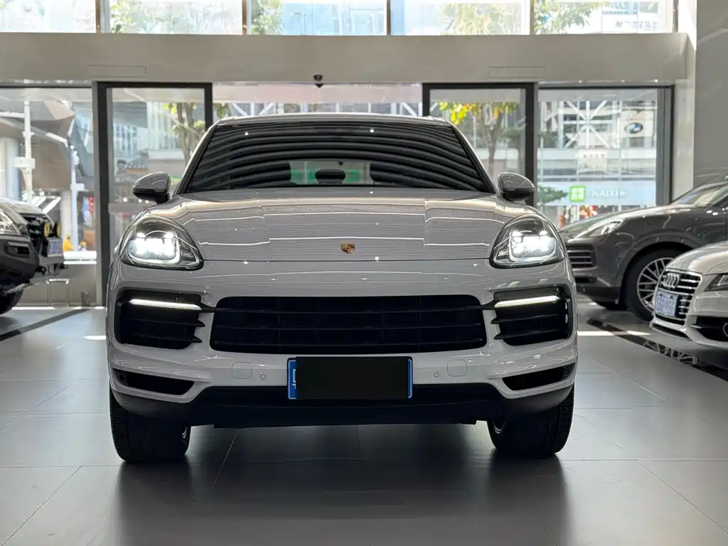 Porsche Cayenne 2021 — фото 2