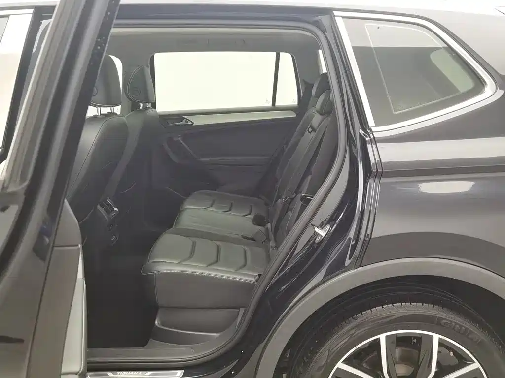 Volkswagen Tiguan L 2020 — фото 15