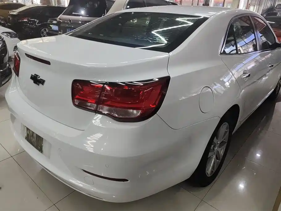 Chevrolet Malibu 2018 — фото 3