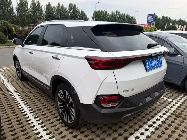 Bestune T77 2020