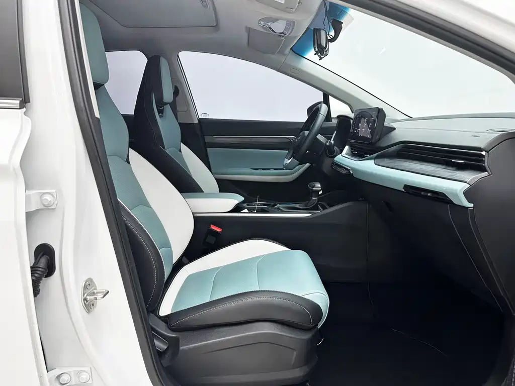 Geely Emgrand S 2024 — фото 24