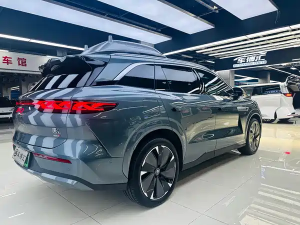 BYD Tang L 2025
