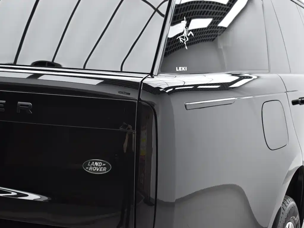 Land Rover Range Rover 2023 — фото 20