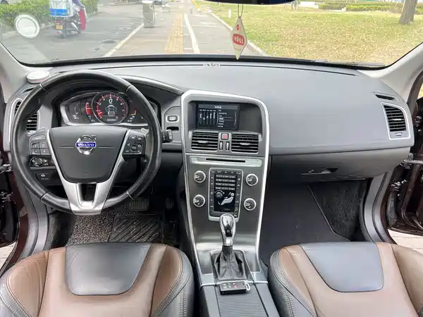 Volvo XC60 2015