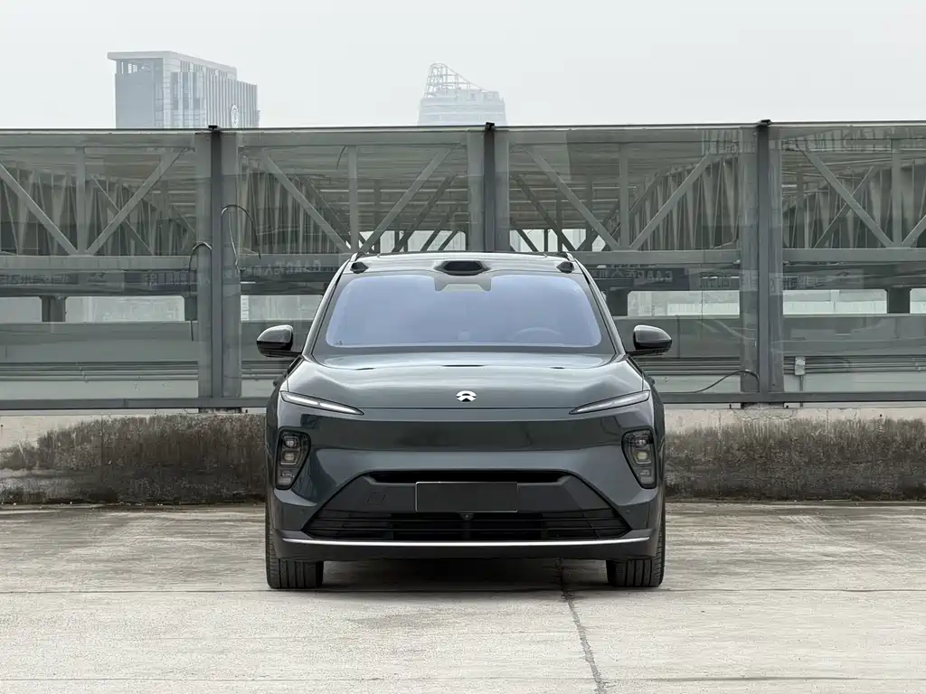 NIO ES8 2024