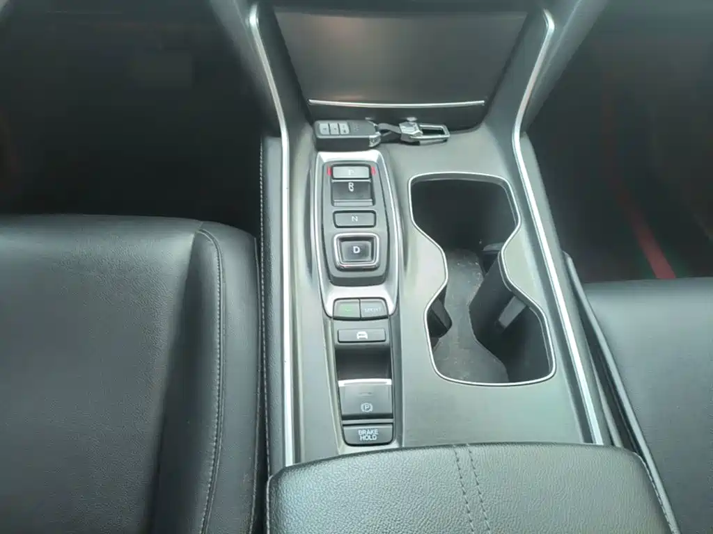 Honda Accord 2023 — фото 14