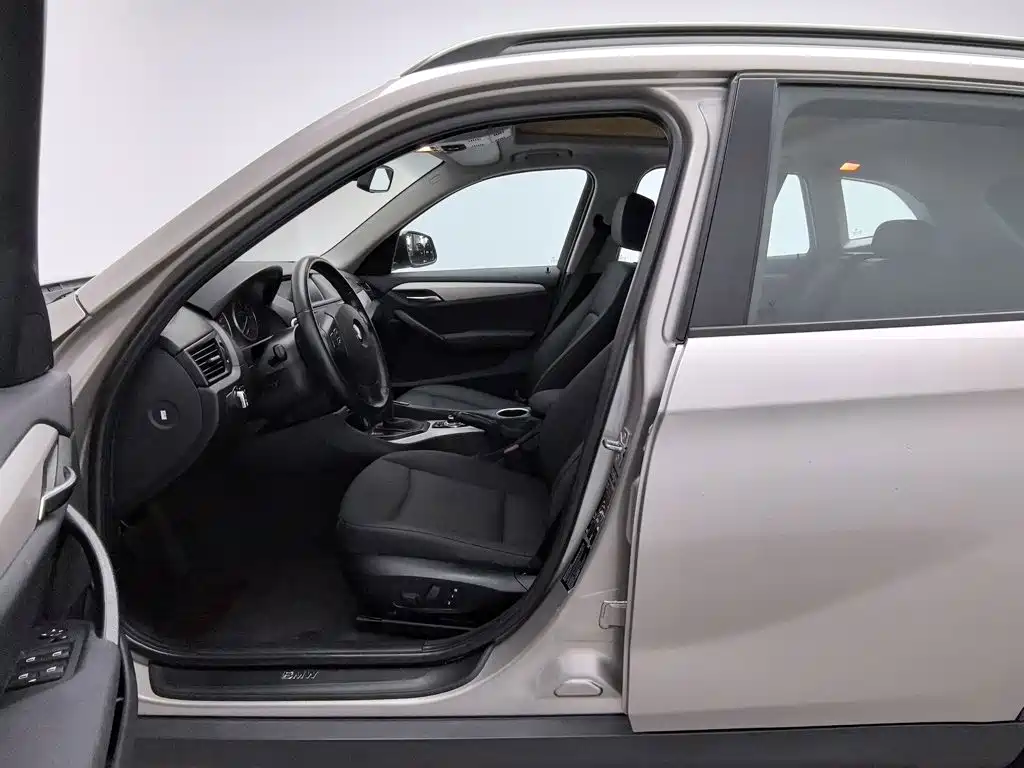 BMW X1 2014 — фото 10