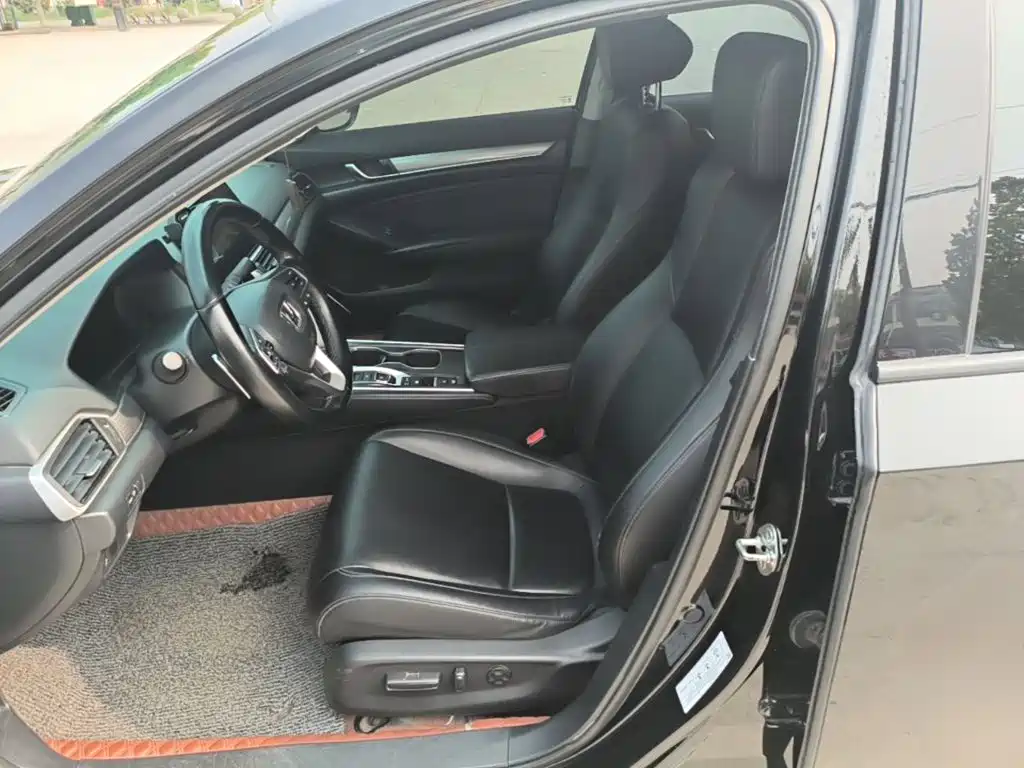 Honda Accord 2023 — фото 15