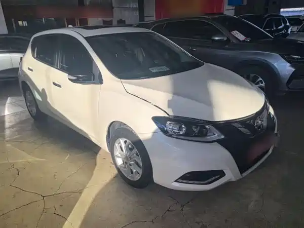 Nissan Tiida 2024