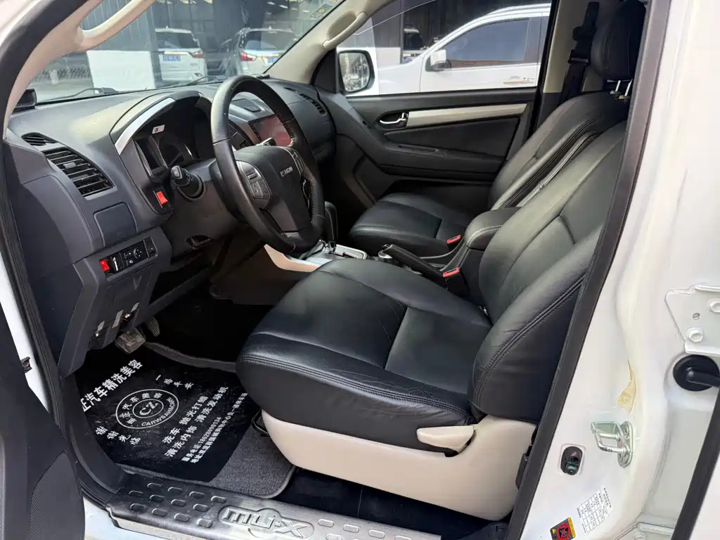Isuzu MU-X 2016 — фото 4