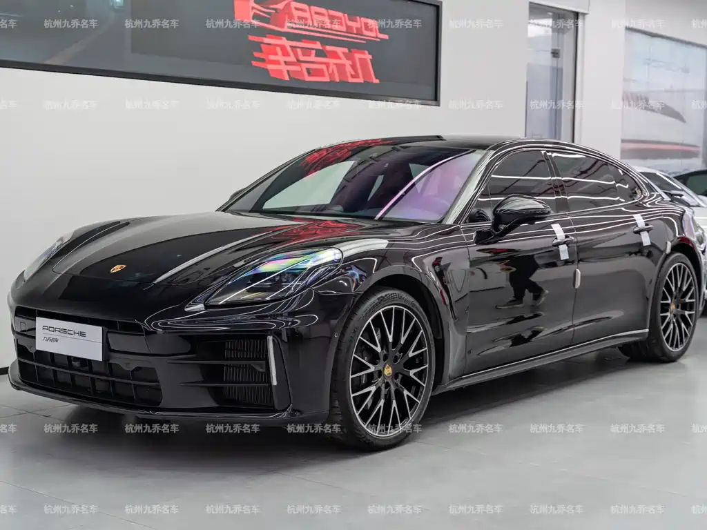 Porsche Panamera 2025 — фото 1