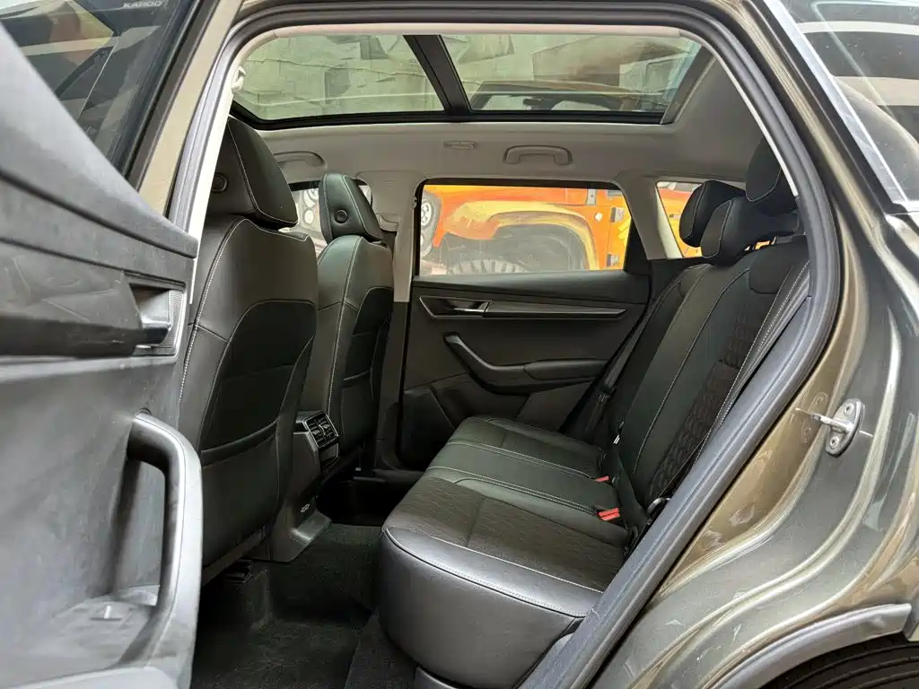 Skoda Karoq 2021 — фото 10