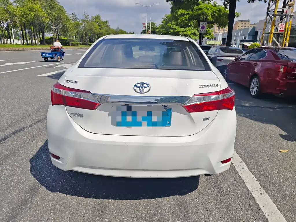 Toyota Corolla 2016 — фото 9