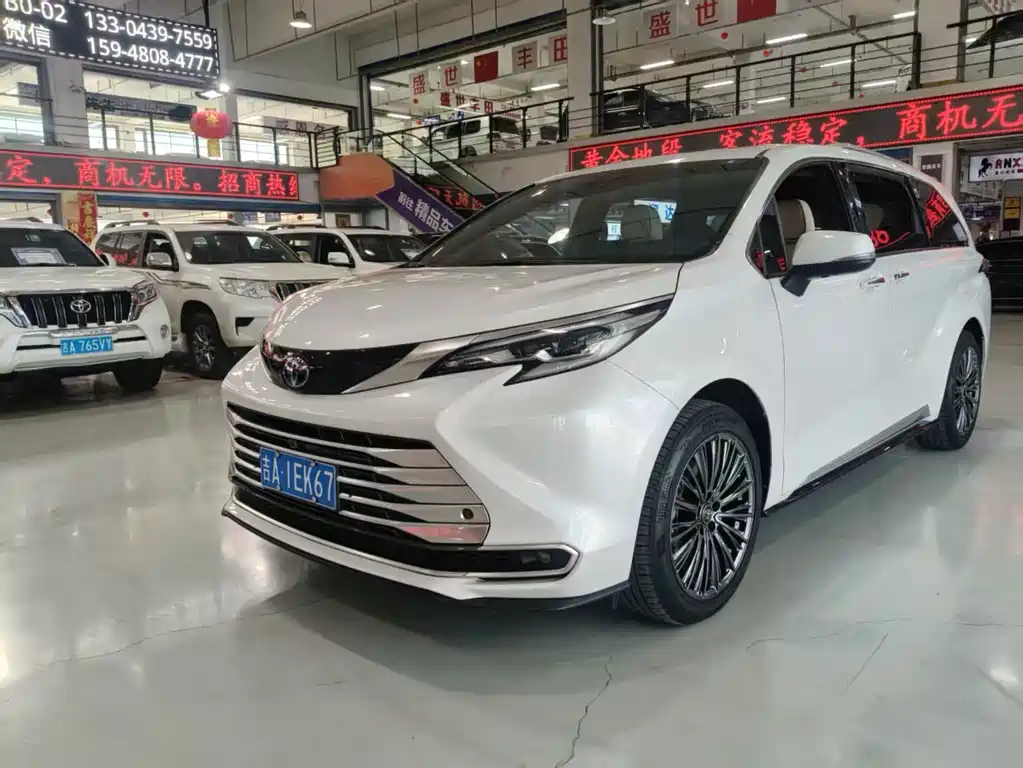 Toyota Sienna 2022