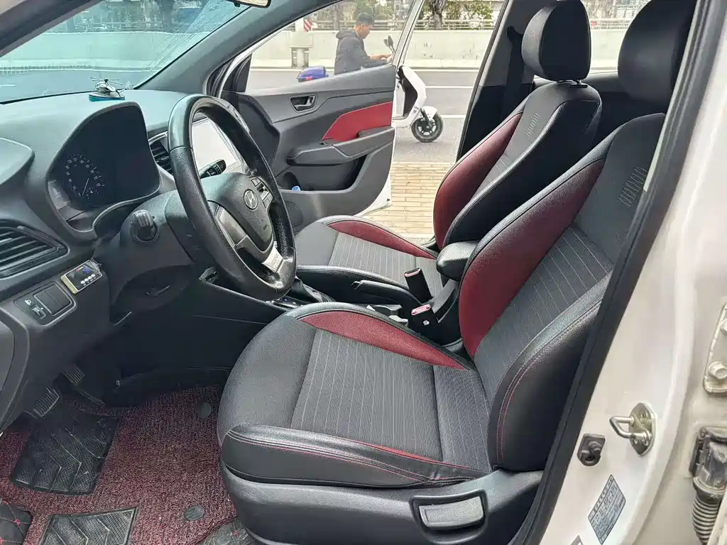 Hyundai Verna 2017 — фото 7