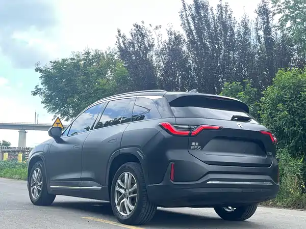 NIO ES6 2020