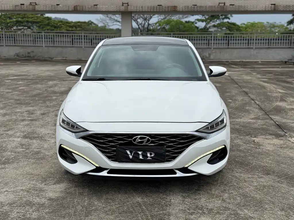 Hyundai Festa 2018 — фото 2
