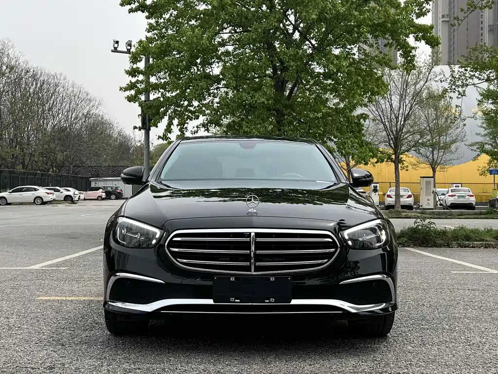 Mercedes-Benz E-Class 2023