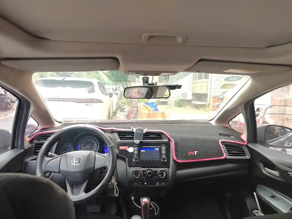 Honda Fit 2017 — фото 14